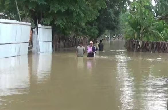 Assam Floods: Central Team Urges Geo-Tagged Photos and Comprehensive Data for Effective Assistance